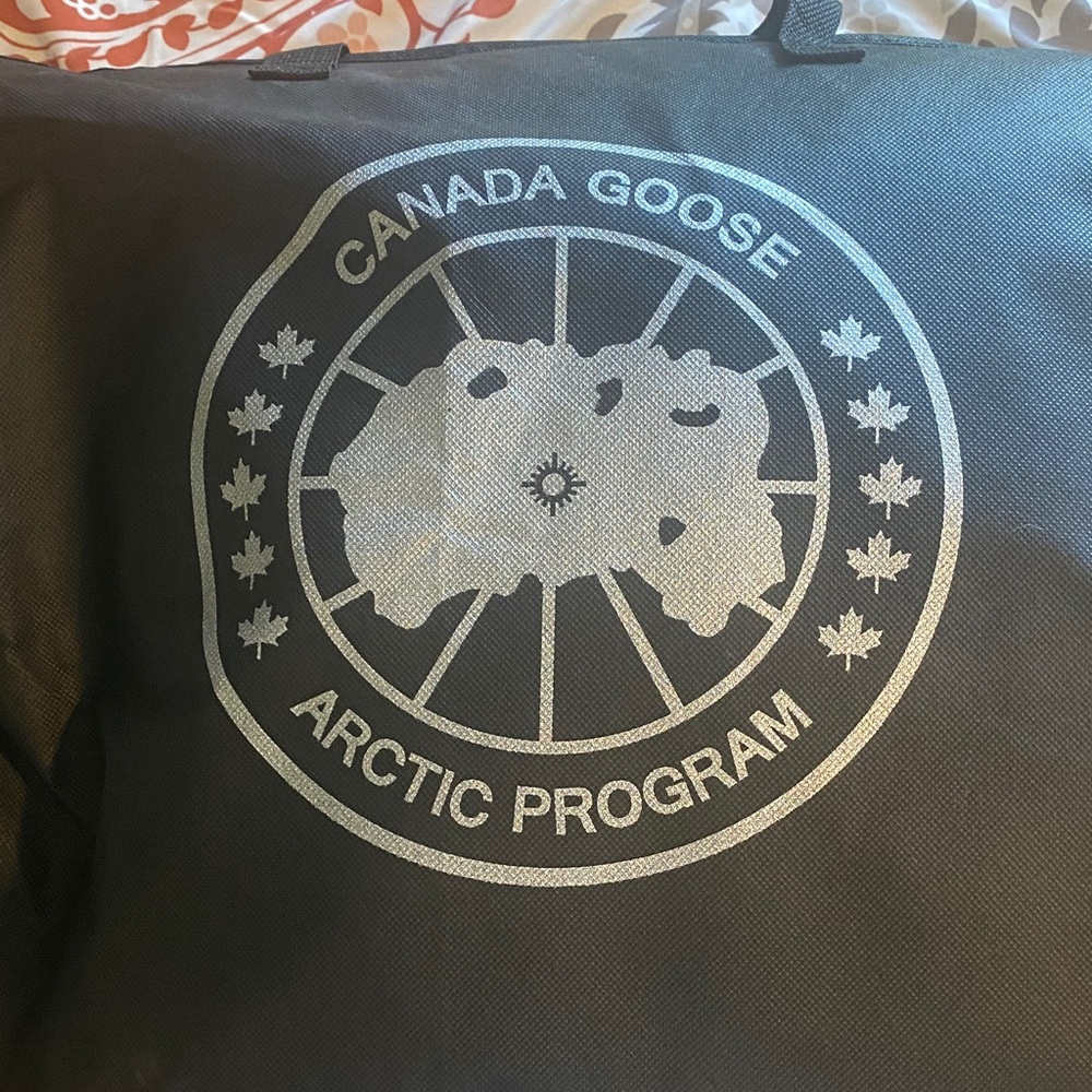 Canada Goose Black Fusion Winter Jacket with Silver Logo Large unisex